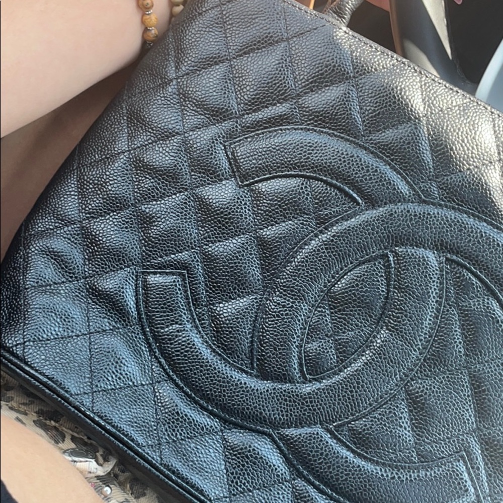 Great Condition CHANEL bag with quilted leather